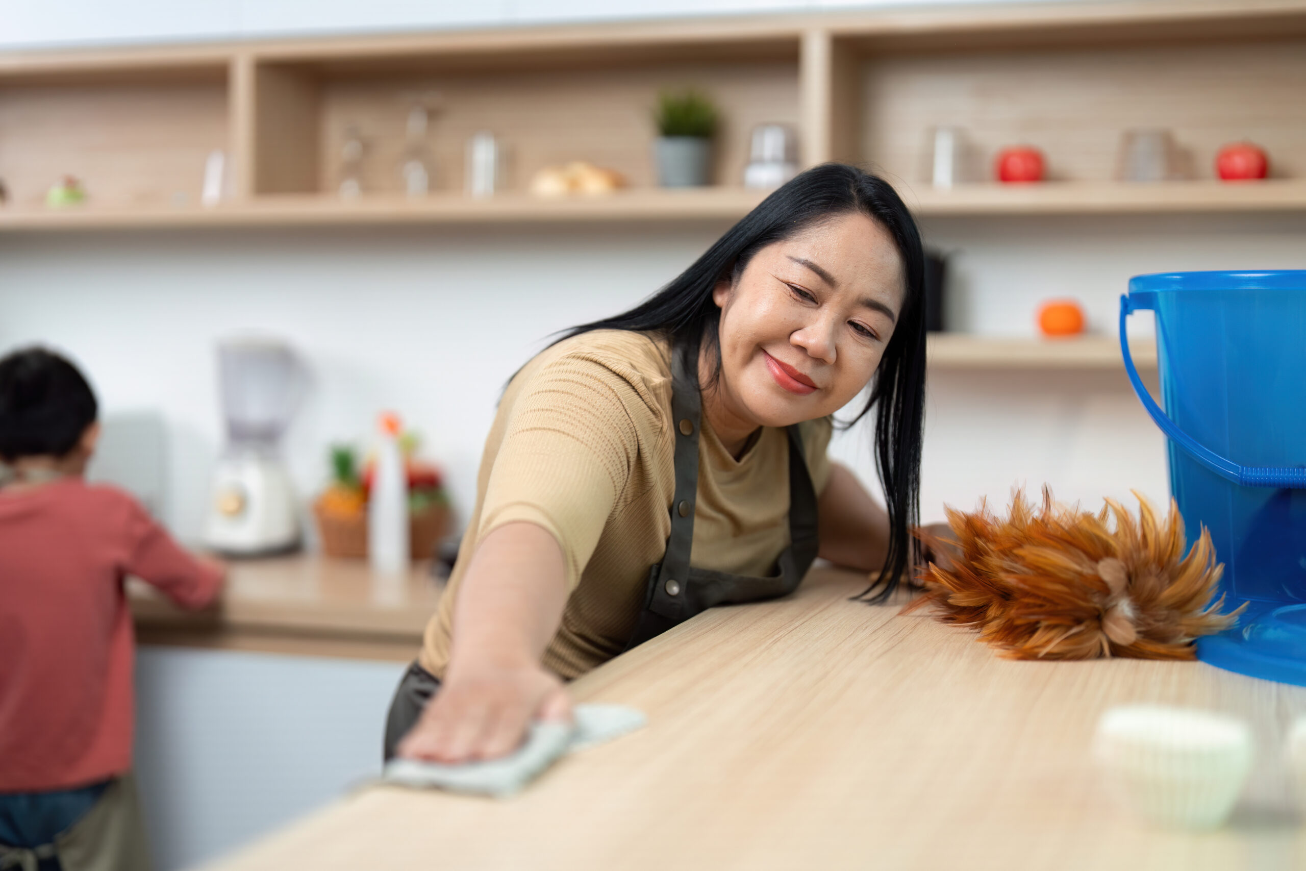แม่บ้านทำความสะอาดออฟฟิศ